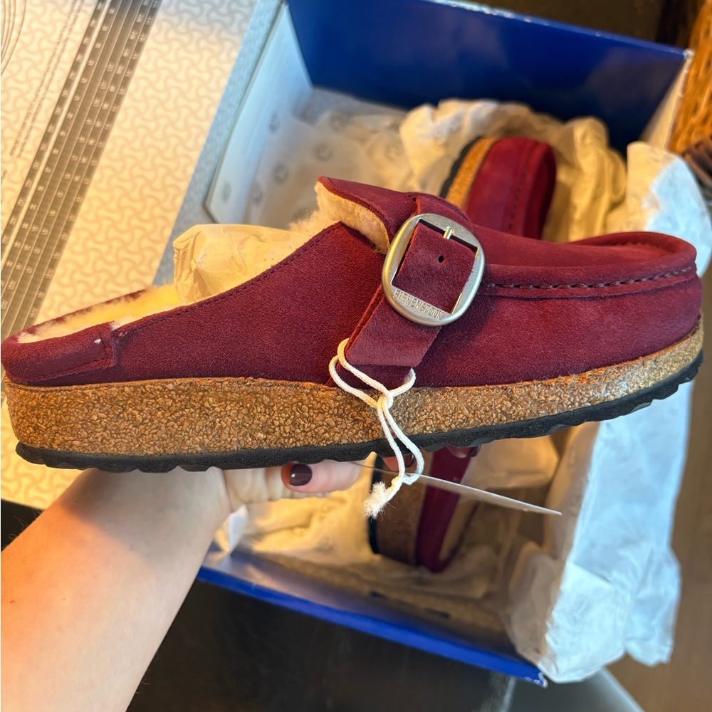 Birkenstock Maroon Buckley Shearling Clogs - Picture 6 of 6